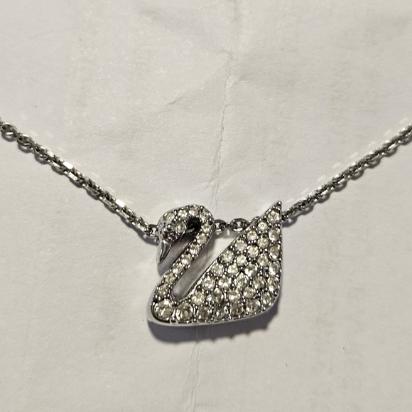 Swarovski Jewelry Swan Pendant White Rhodium plated Necklace womens gift classic - Picture 2 of 5